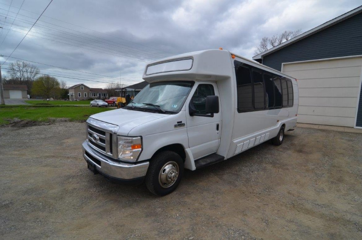Limo Bus for Sale in North East, PA - Photo 15