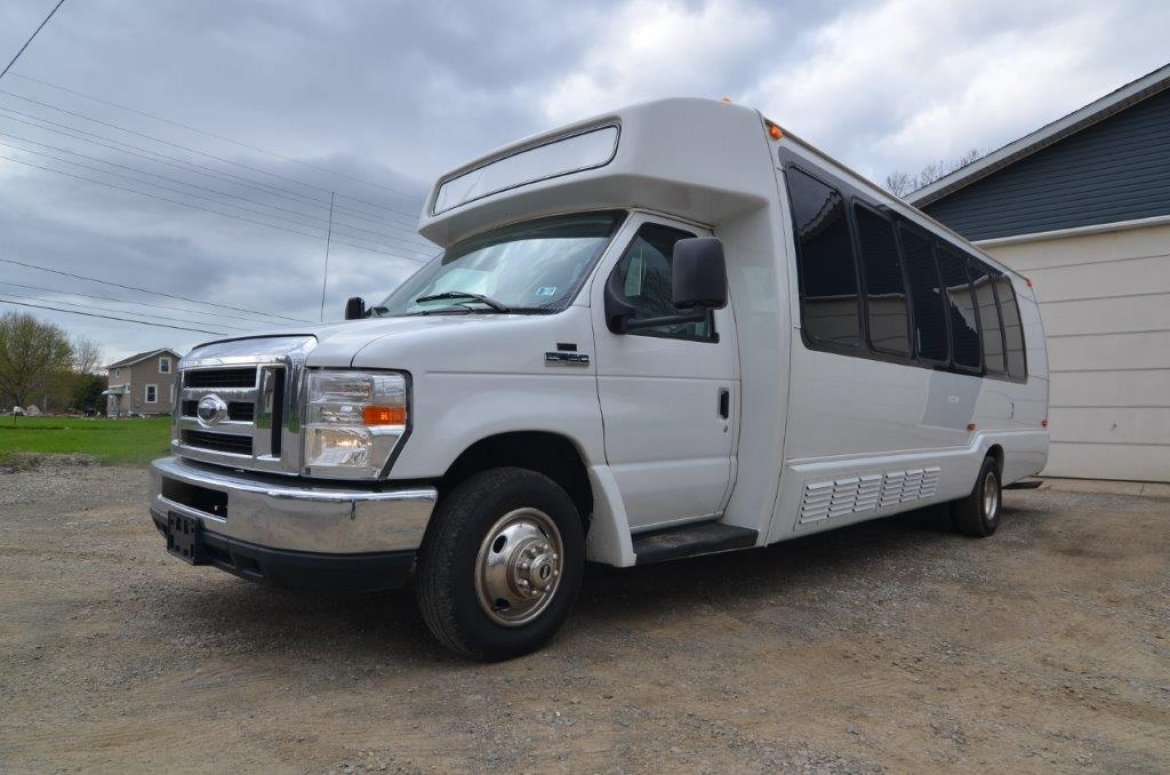 Limo Bus for Sale in North East, PA - Photo 17