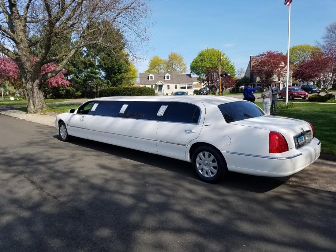 Limousine for Sale in Milford, CT - Photo 5
