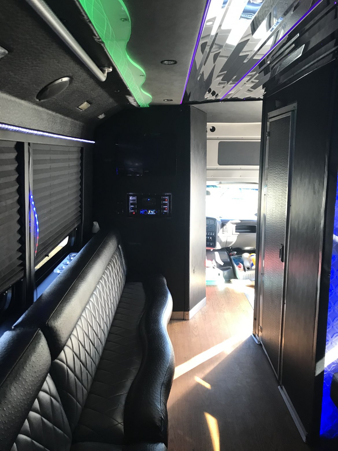 Limo Bus for Sale in Kings Park, NY - Photo 7