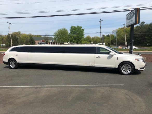 2015 Lincoln MKT 180" Limousine for Sale in Morganville, NJ - Photo 3