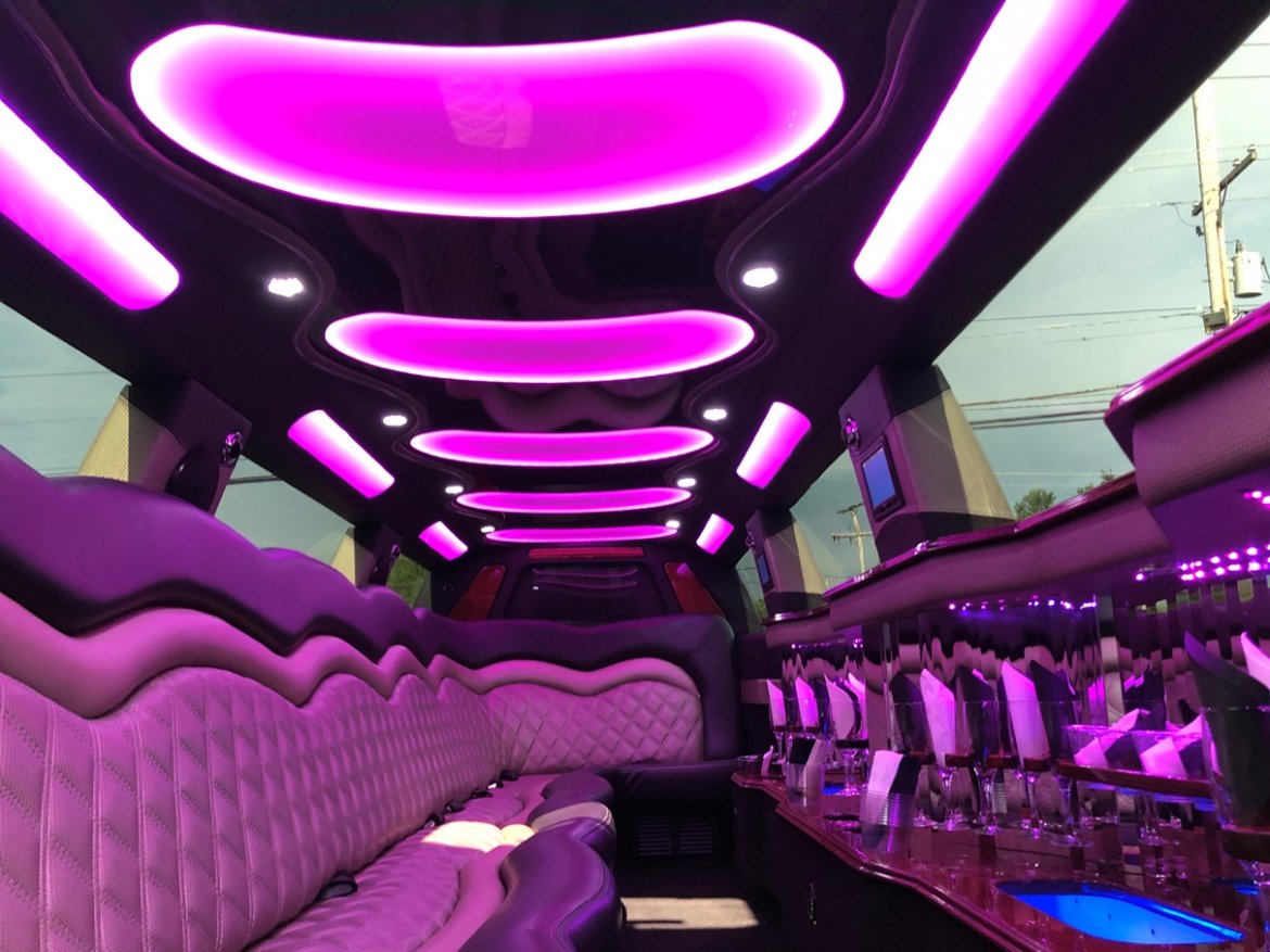 Limousine for Sale in Morganville, NJ - Photo 12