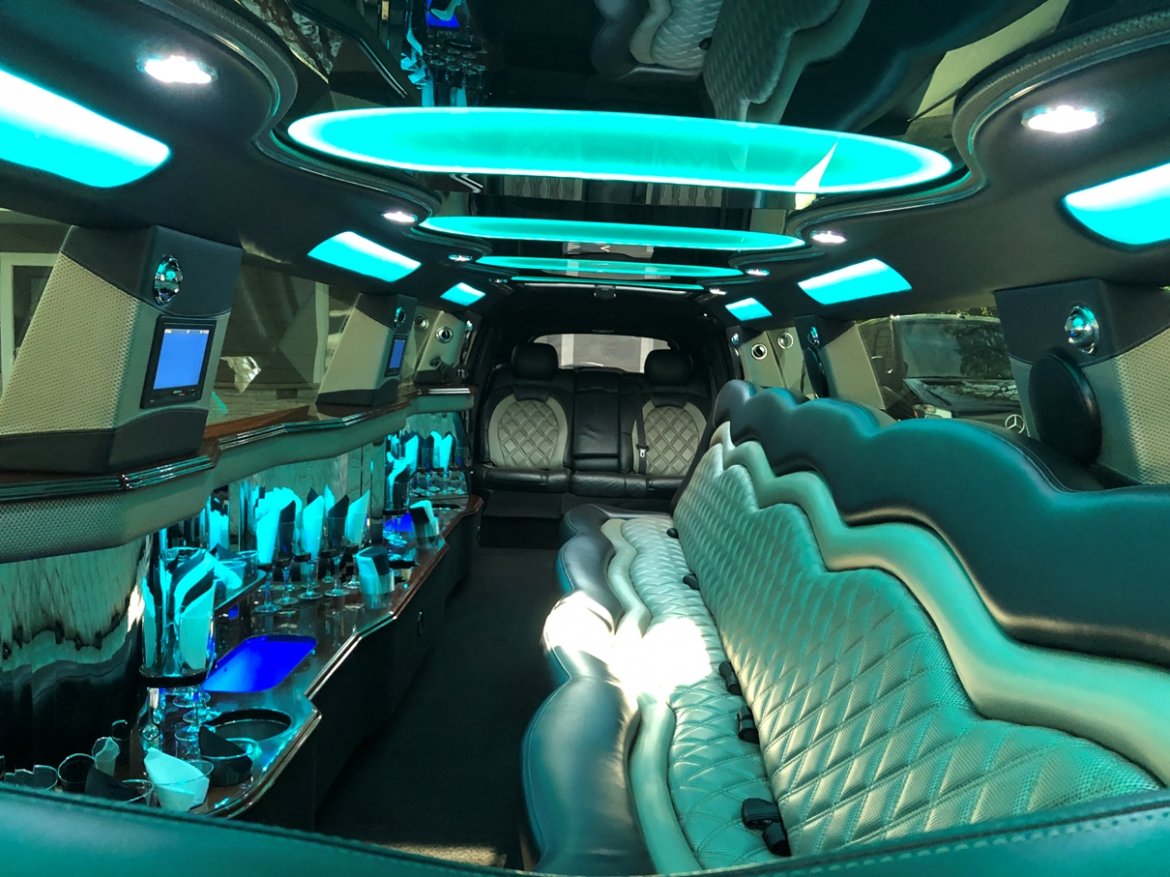 Limousine for Sale in Morganville, NJ - Photo 18
