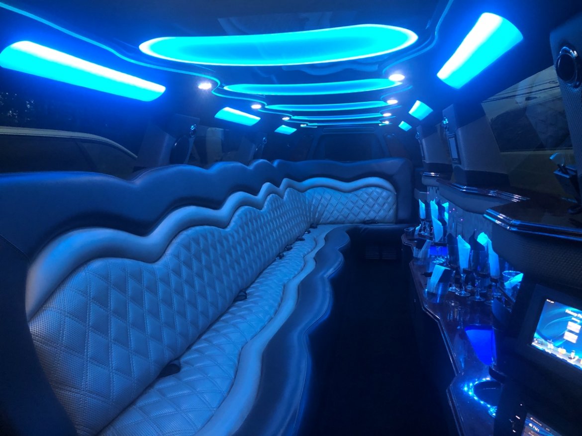 Limousine for Sale in Morganville, NJ - Photo 23