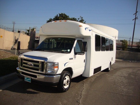 2016 Ford E-450 Super Duty Shuttle Bus for Sale in Carson, CA - Photo 3