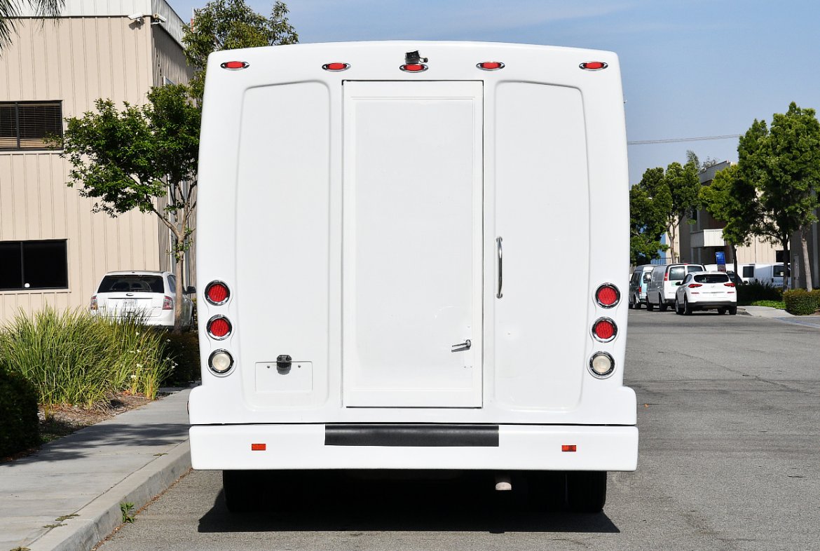 Limo Bus for Sale in Fontana, CA - Photo 8