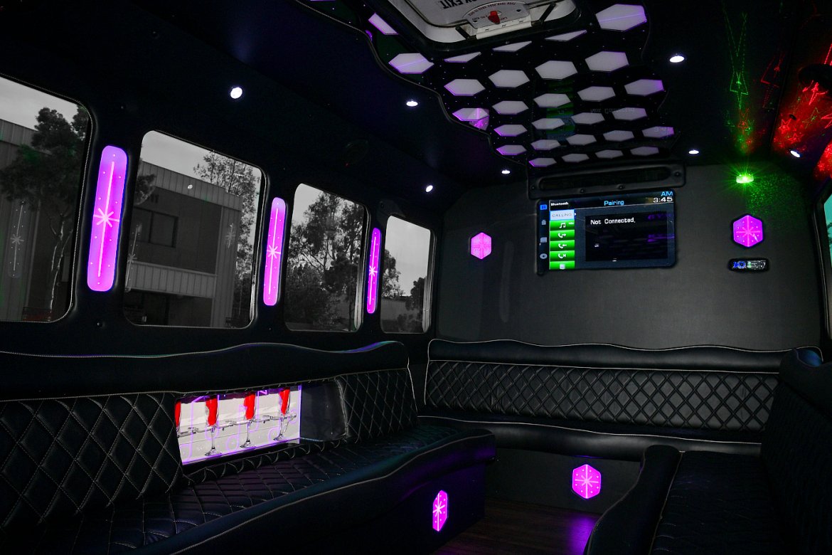 Limo Bus for Sale in Fontana, CA - Photo 10