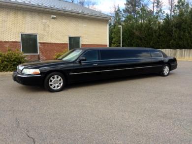 2007 Lincoln Lincoln Tiffany Limousine for Sale in Trenton, NJ - Photo 2
