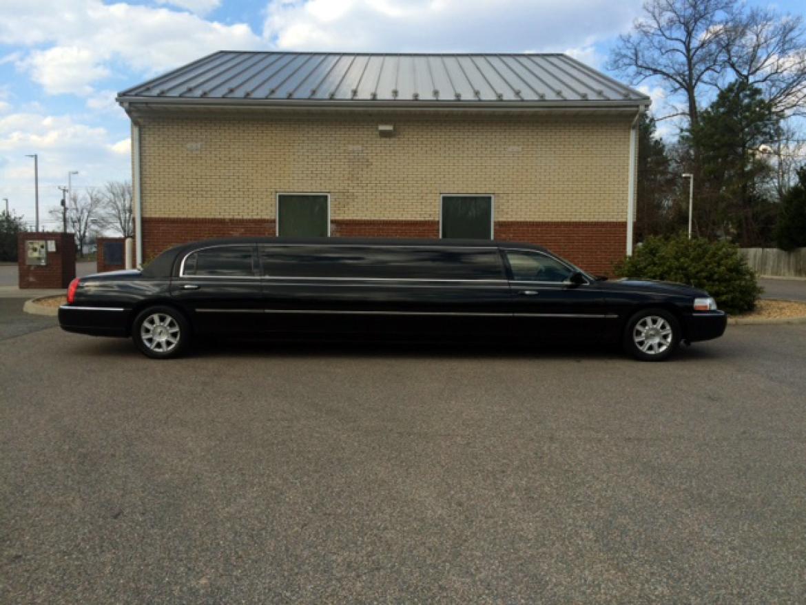 Photo of Limousine for sale: 2007 Lincoln Lincoln Tiffany 120&quot; by Tiffany