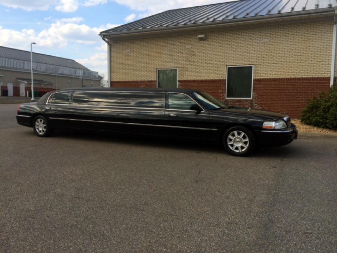 Photo of Limousine for sale: 2007 Lincoln Lincoln Tiffany 120&quot; by Tiffany