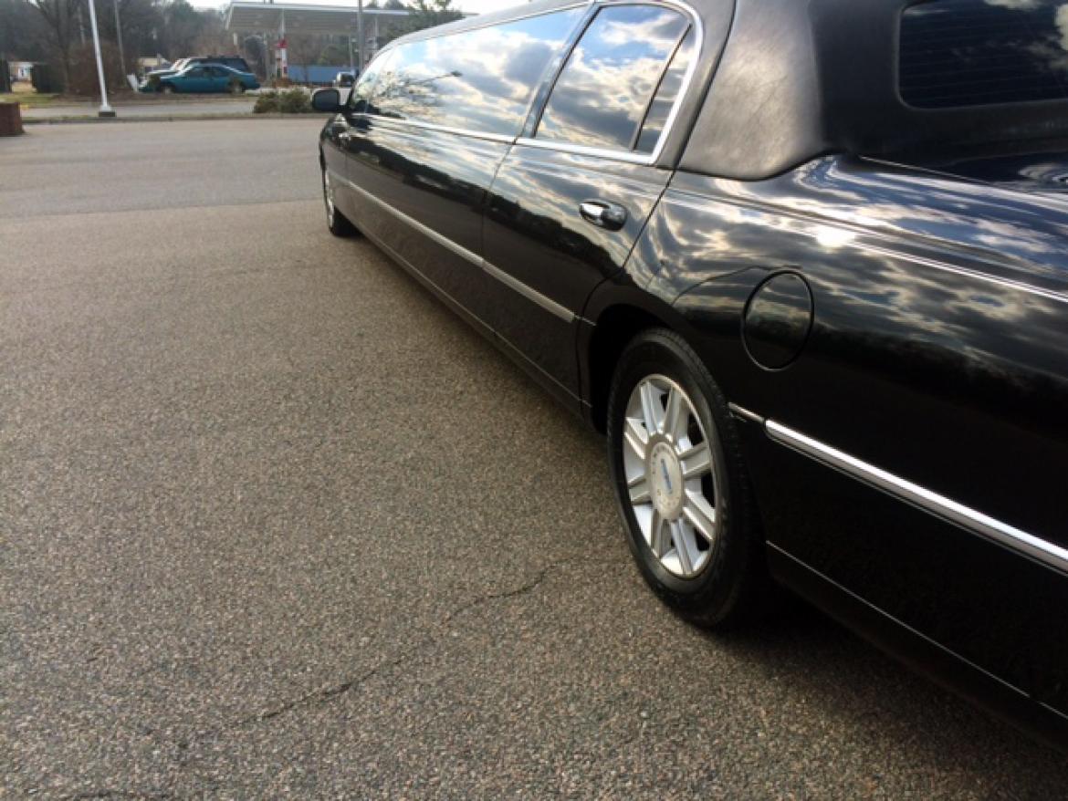 Photo of Limousine for sale: 2007 Lincoln Lincoln Tiffany 120&quot; by Tiffany