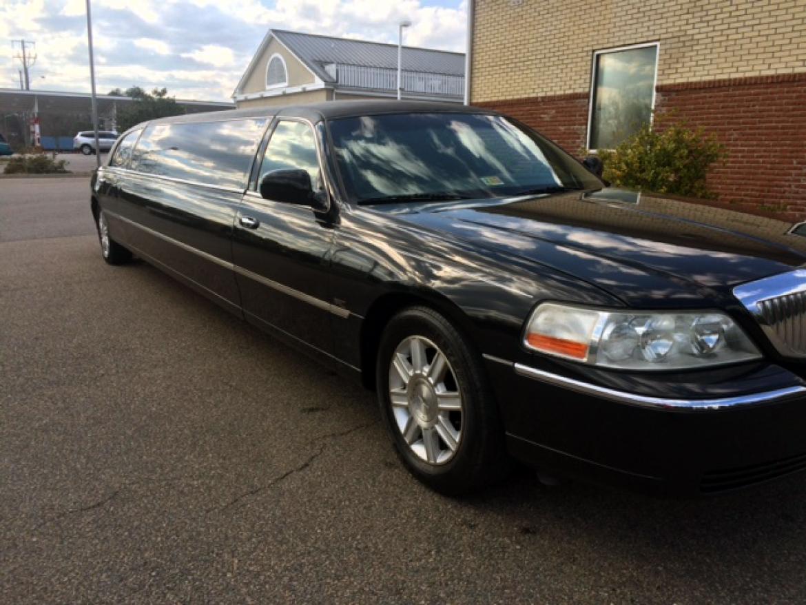 Photo of Limousine for sale: 2007 Lincoln Lincoln Tiffany 120&quot; by Tiffany