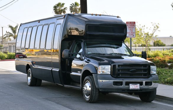 2006 Ford F-550 Limo Bus for Sale in Fontana, CA - Main Photo