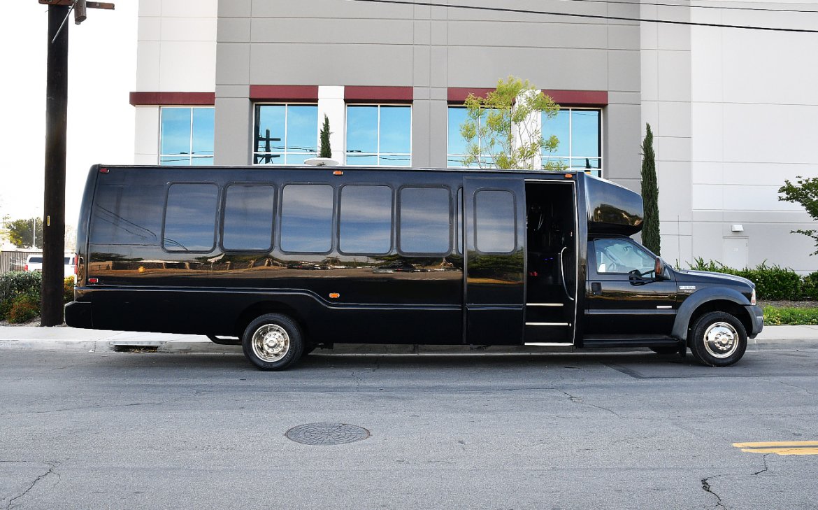 Limo Bus for Sale in Fontana, CA - Photo 2