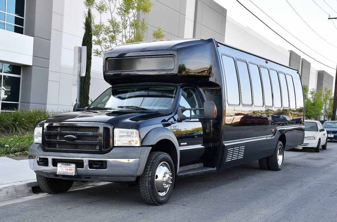 Limo Bus for Sale in Fontana, CA - Photo 8