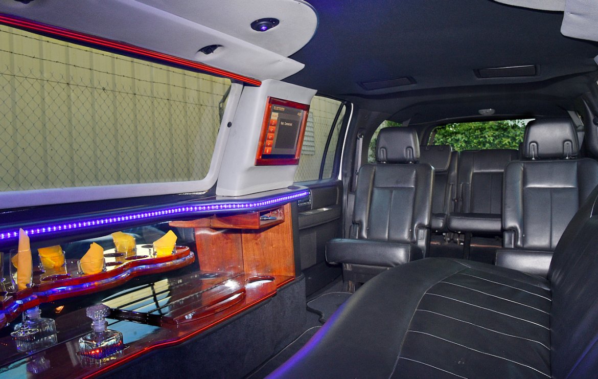 Limousine for Sale in Fontana, CA - Photo 13
