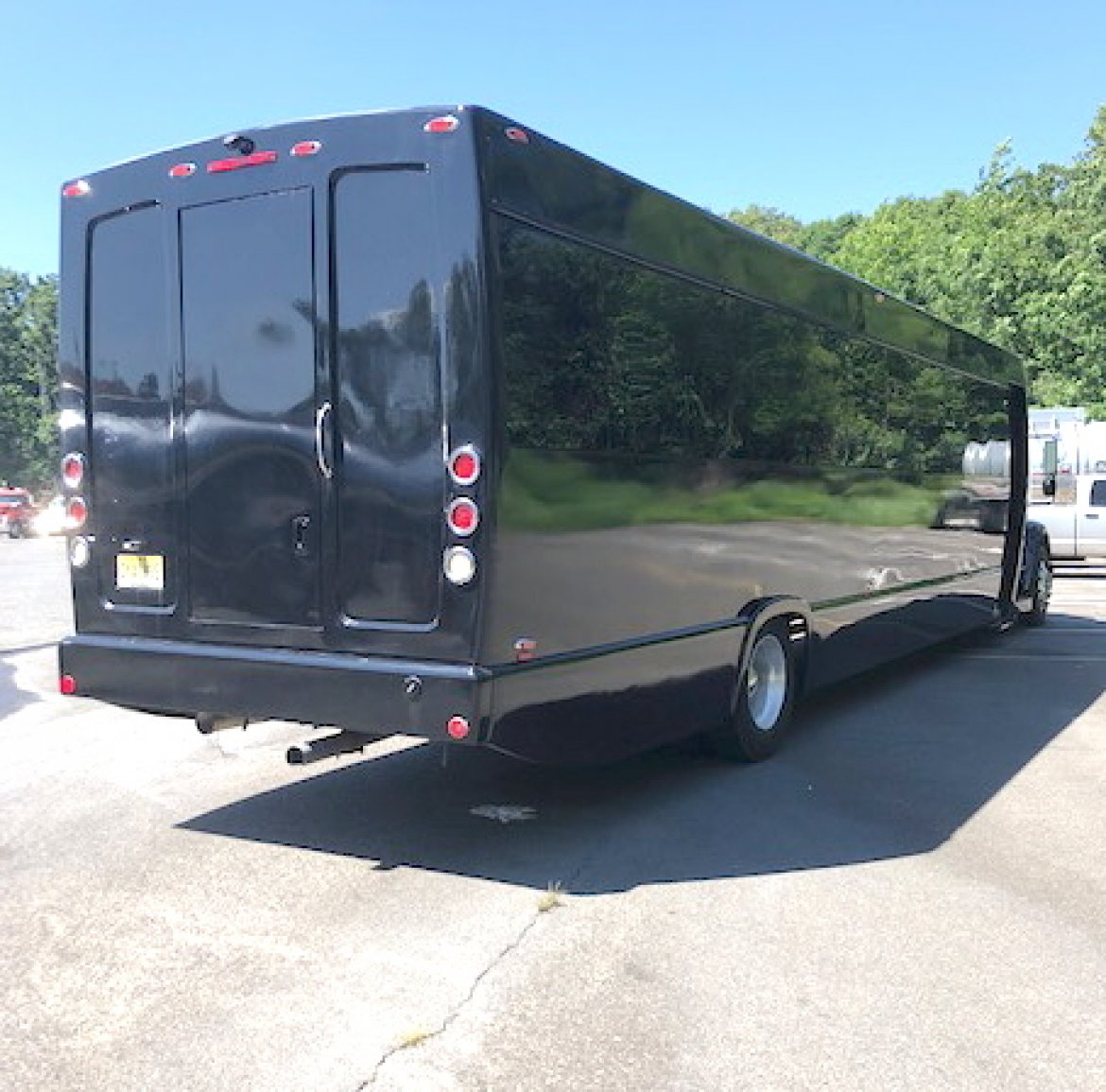 Limo Bus for Sale in oaklyn, NJ - Photo 2