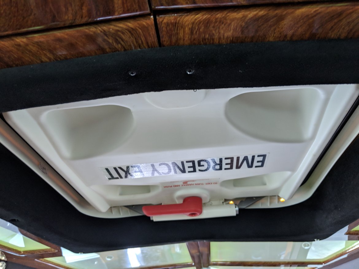 Limousine for Sale in springfield, MO - Photo 8