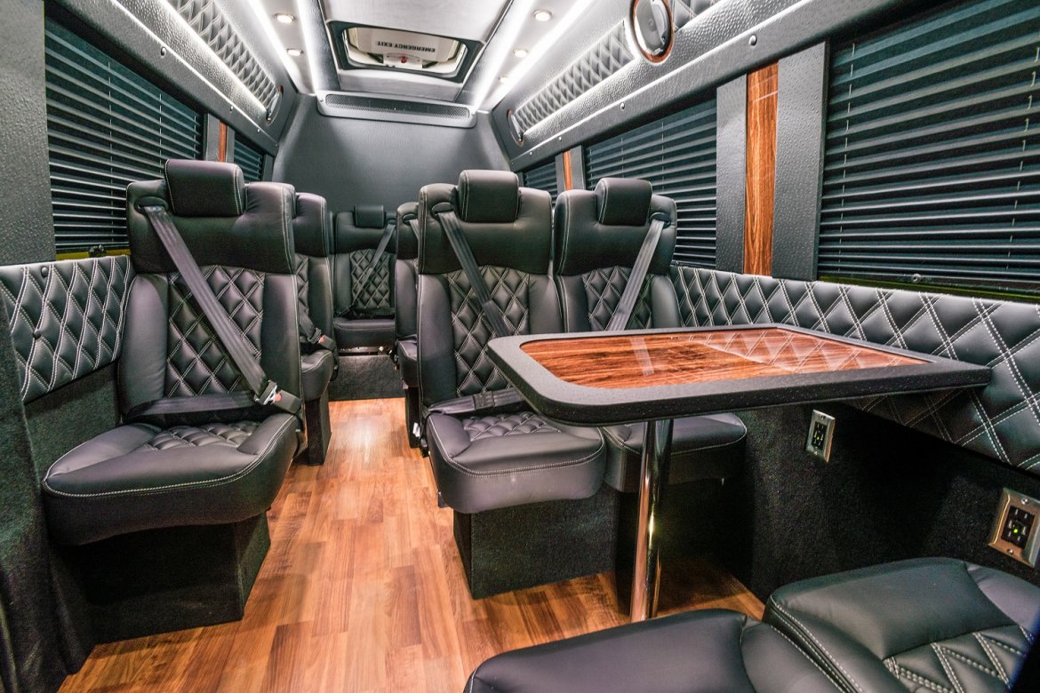 2019 Westwind Mercedes-Benz Sprinter Shuttle Sprinter - Photo 4