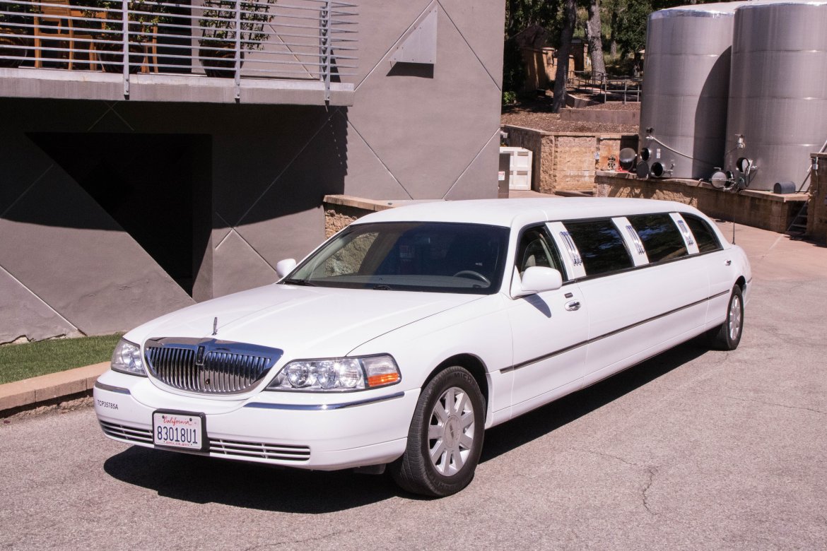 Limousine for Sale in Paso Robles, CA - Photo 2