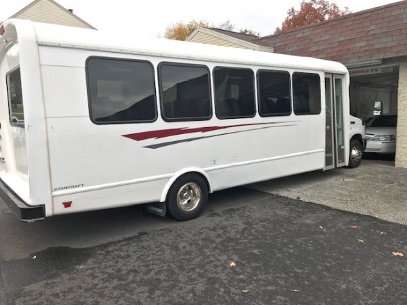 2015 Ford E-450 Shuttle Bus for Sale in oaklyn, NJ - Photo 3