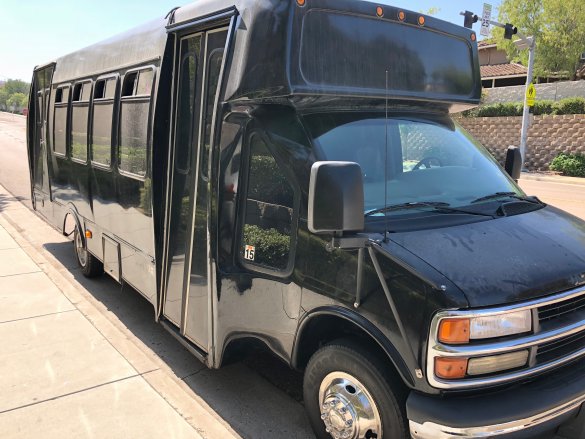 2000 Chevrolet Express 3500 Limo Bus for Sale in San Diego, CA - Photo 3