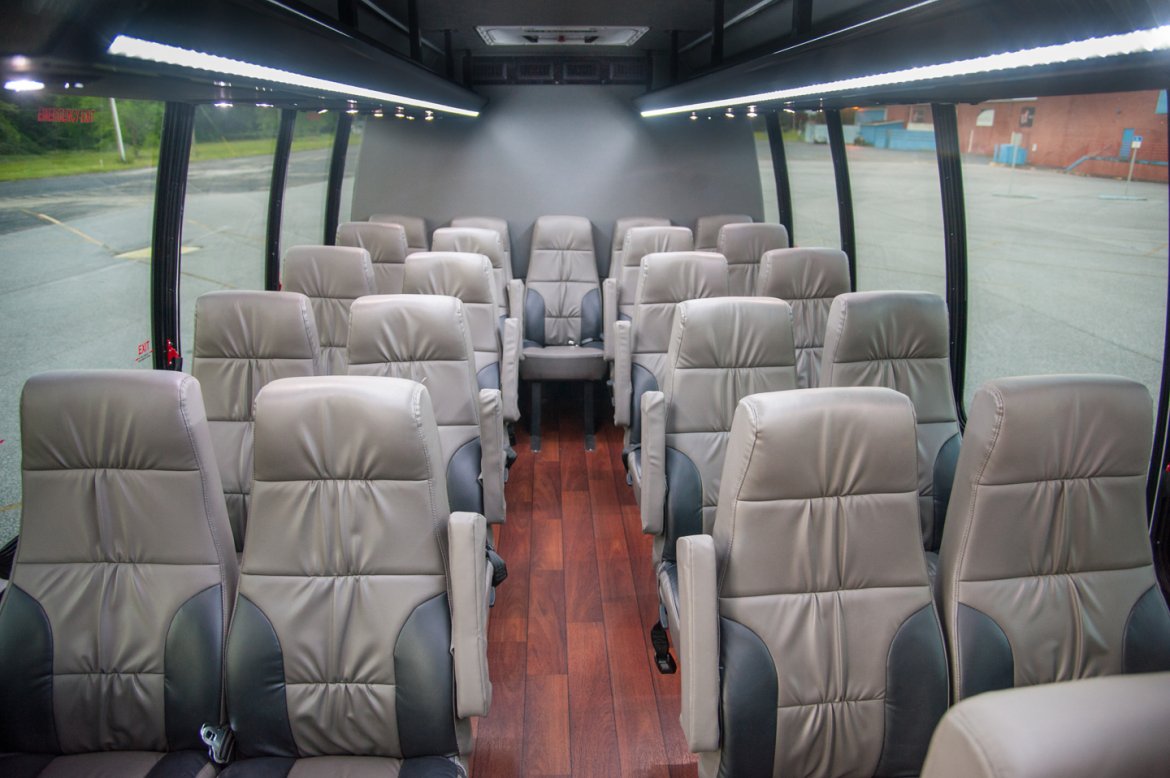 Shuttle Bus for Sale in Graceville, FL - Photo 6