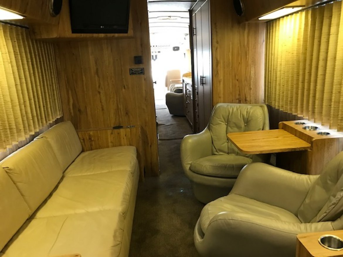 Motorcoach for Sale in oaklyn, NJ - Photo 13
