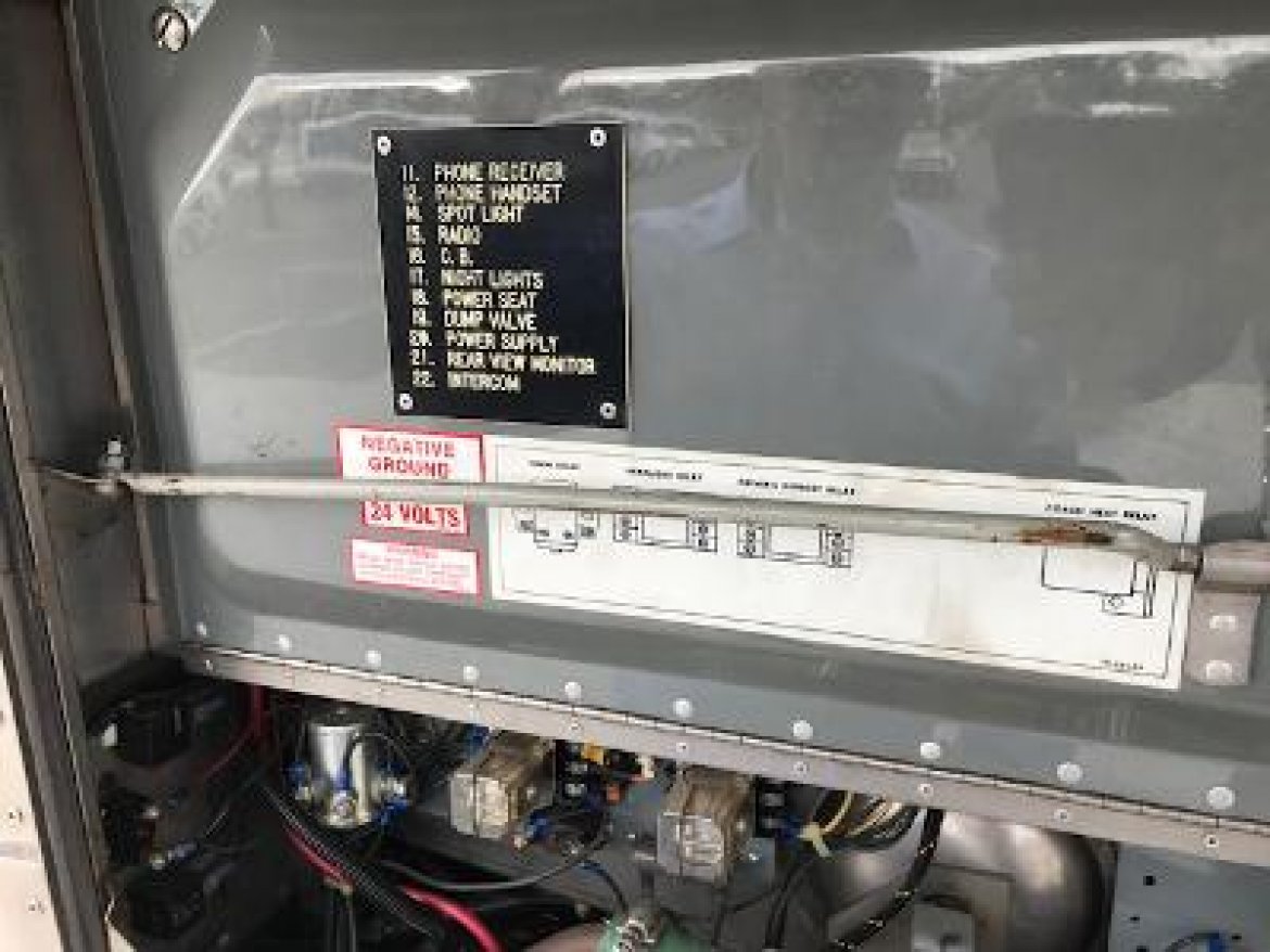 Motorcoach for Sale in oaklyn, NJ - Photo 35