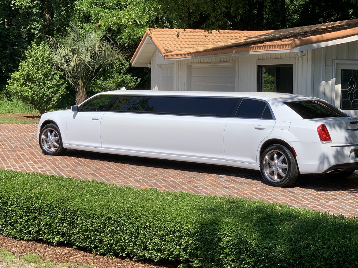 Limousine for Sale in Orange Beach, AL - Photo 4