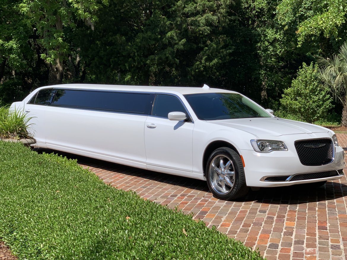 Limousine for Sale in Orange Beach, AL - Photo 5