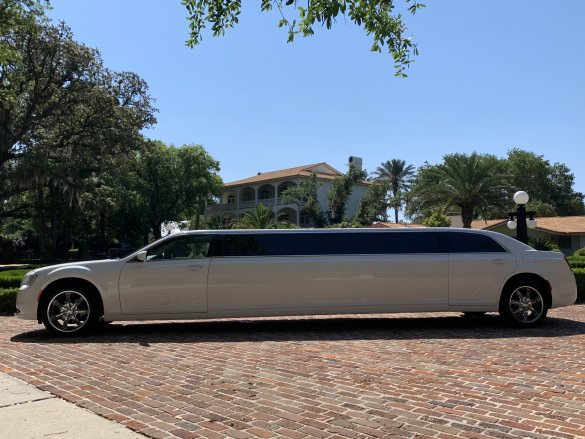 2016 Chrysler 300 Limousine for Sale in Orange Beach, AL - Photo 2