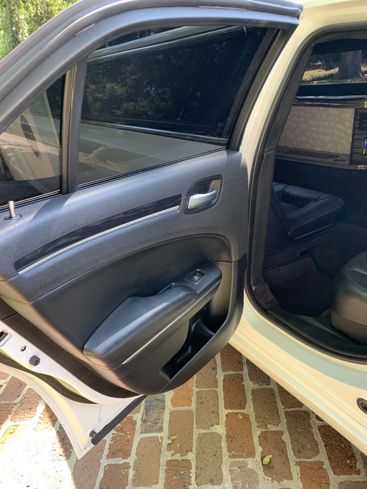 Limousine for Sale in Orange Beach, AL - Photo 16