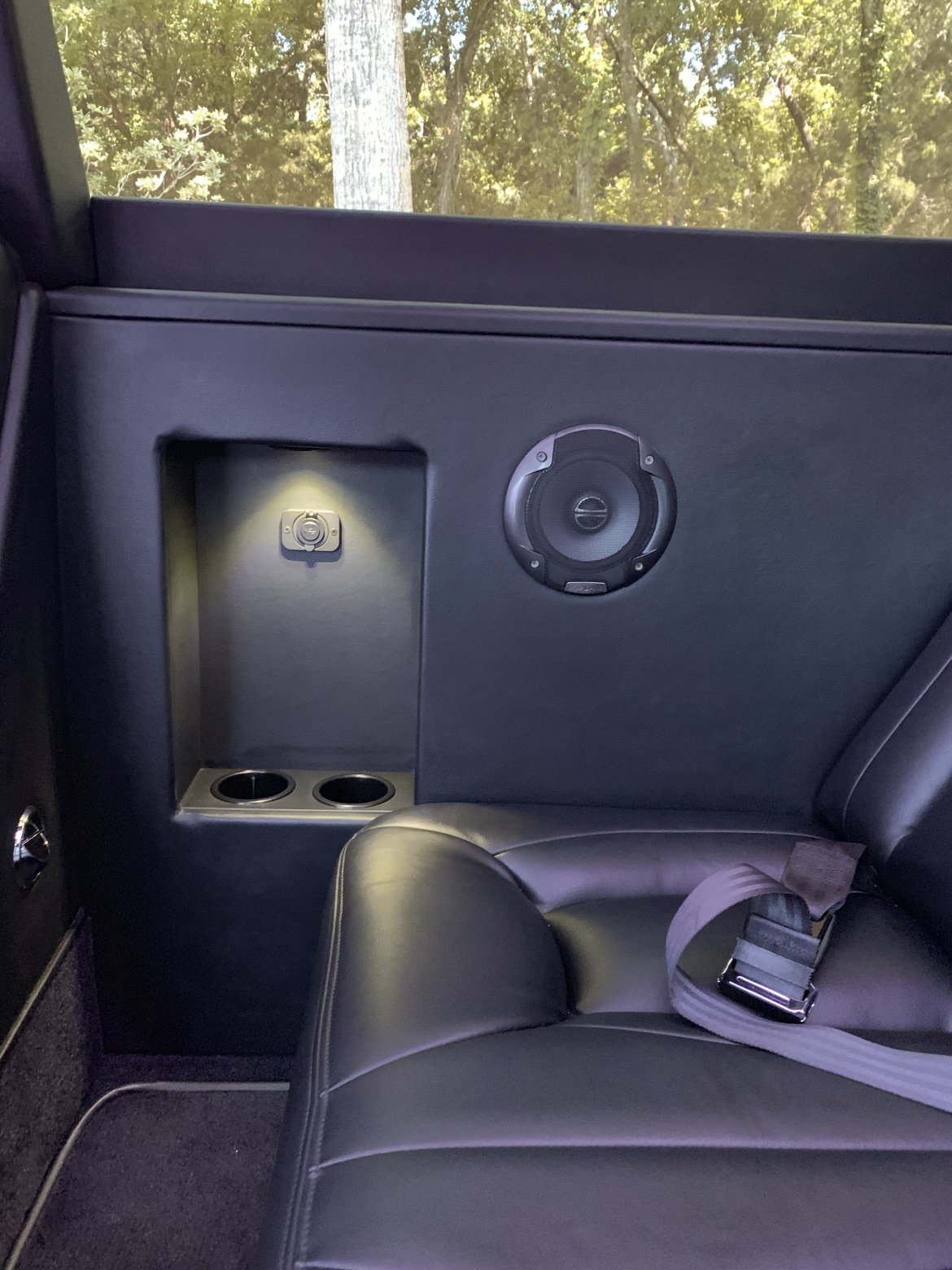 Limousine for Sale in Orange Beach, AL - Photo 21