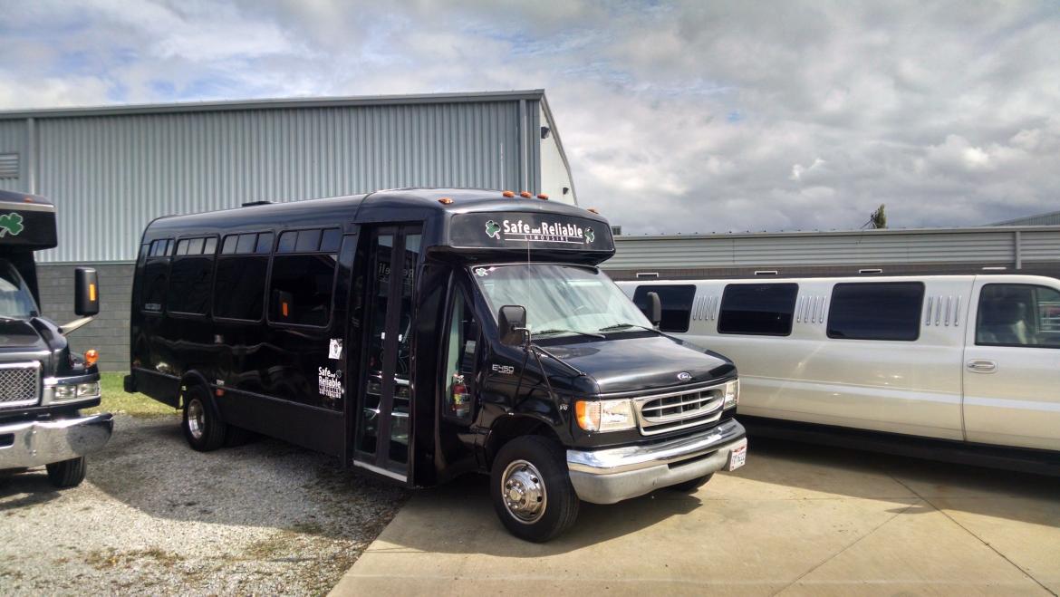 Photo of Limo Bus for sale: 2000 Ford 450 by CUSTOM BUILT