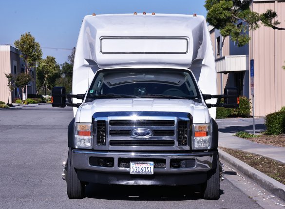 2008 Ford F-550 Shuttle Bus for Sale in Fontana, CA - Photo 3