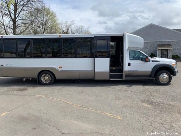 2014 Ford F-550 Executive Shuttle for Sale in North East, PA - Photo 2