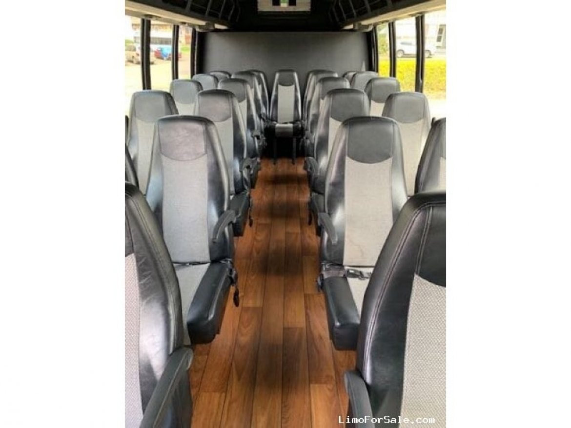 Executive Shuttle for Sale in North East, PA - Photo 4