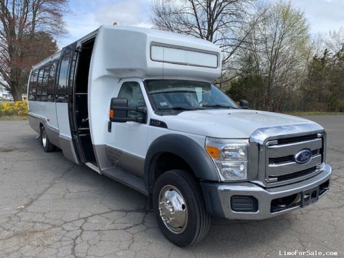Executive Shuttle for sale: 2014 Ford F-550 by Krystal