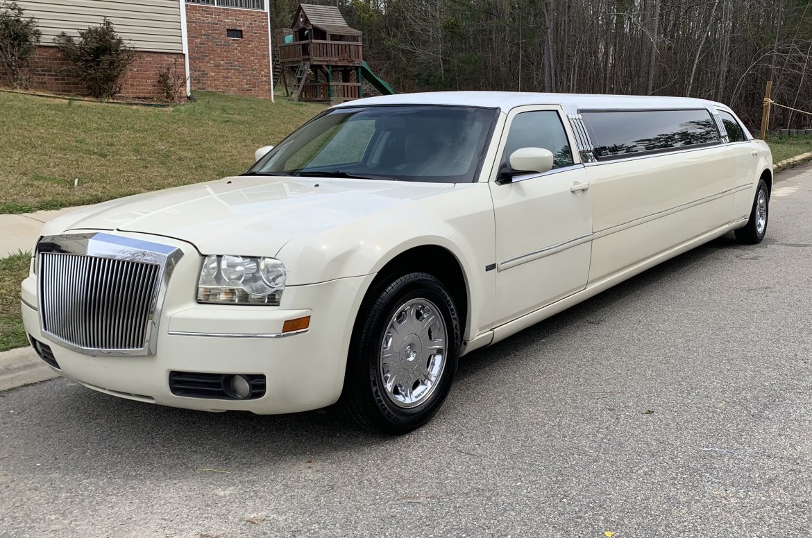 Limousine for sale: 2006 Chrysler 300 120&quot; by The Splendid Carriage LLC