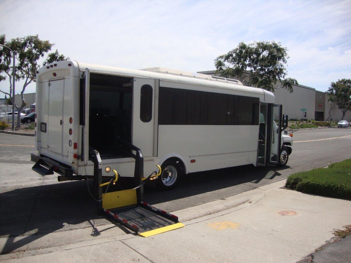 Used 2007 GMC C5500 ADA for sale #WS-12297 | We Sell Limos