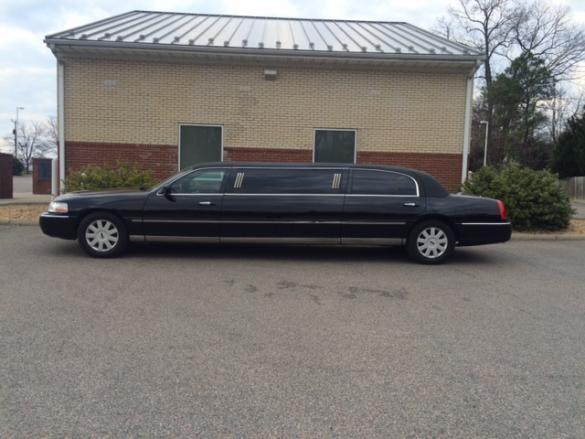 2005 Lincoln Lincoln Krystal Limo Limousine for Sale in Trenton, NJ - Photo 3