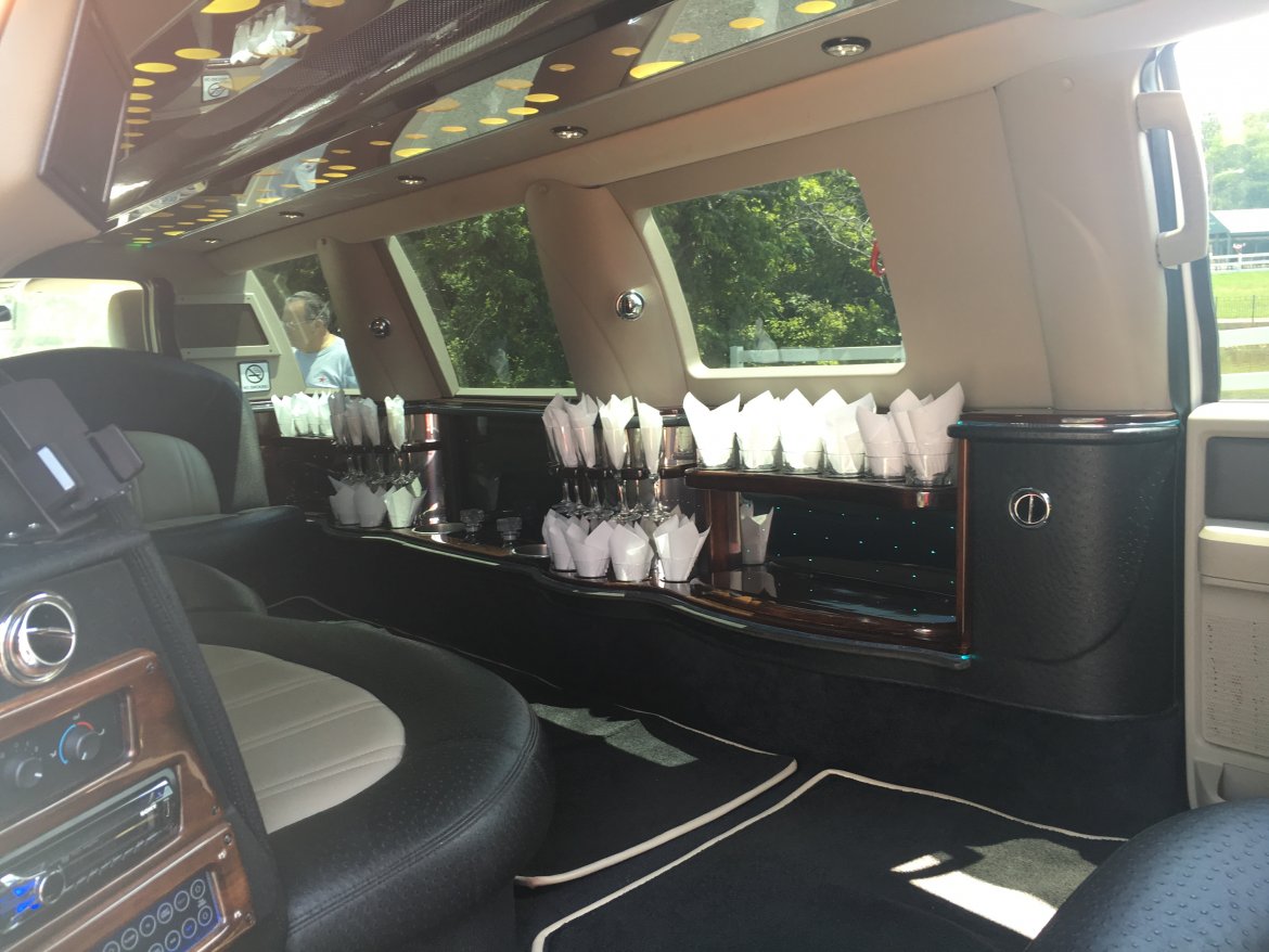 SUV Stretch for Sale in Spotswood, NJ - Photo 6