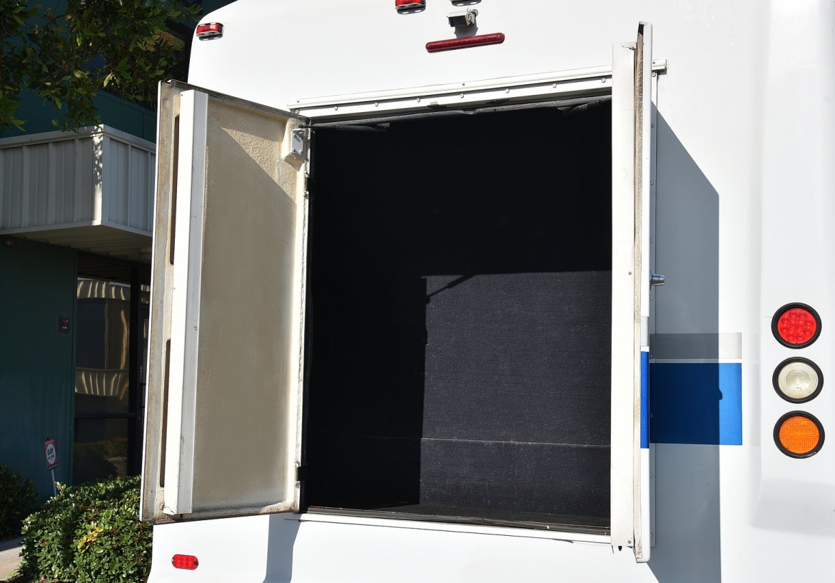 Shuttle Bus for Sale in Fontana, CA - Photo 10