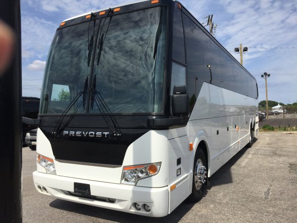2014 Prevost H-345 Motorcoach for Sale in Glen burnie, MD - Photo 2