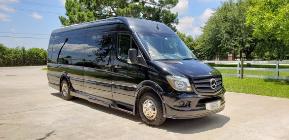 2015 Mercedes-Benz SPRINTER 3500 170" EXT Sprinter for Sale in Houston, TX - Main Photo