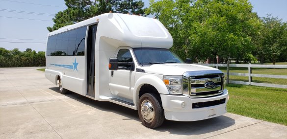 2013 Ford F550 Limo Bus for Sale in Houston, TX - Main Photo