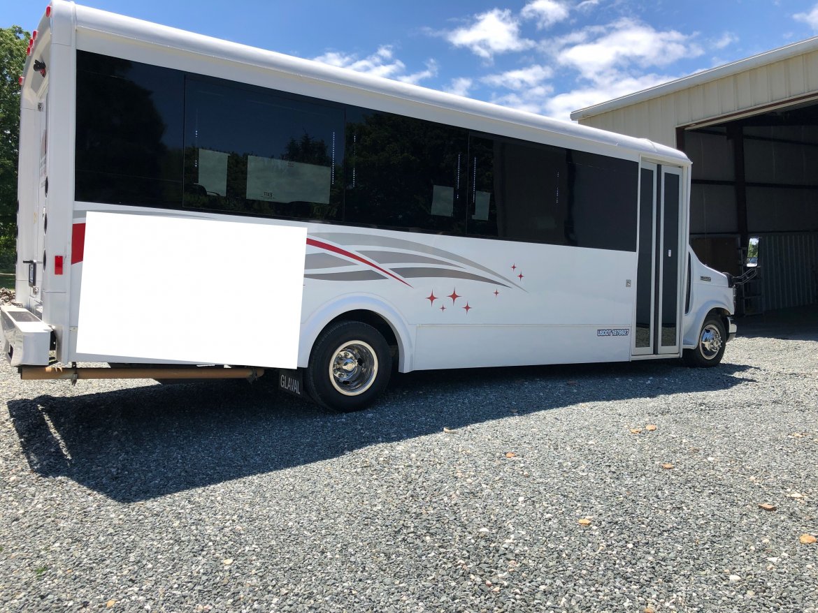 Limo Bus for Sale in NORTH EAST, PA - Photo 15