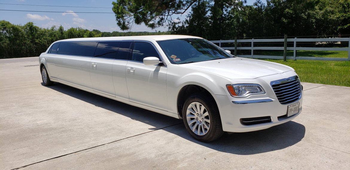 Limousine for sale: 2014 Chrysler 300 140&quot; by Limos by Moonlight