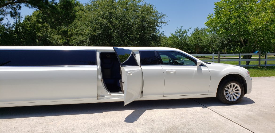 Limousine for Sale in Houston, TX - Photo 9